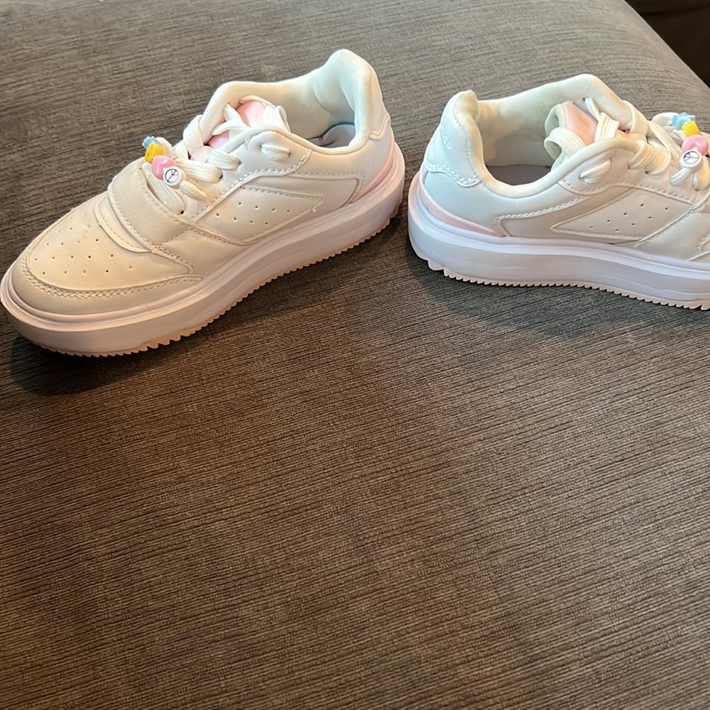 Justice - Picture 7 of 9